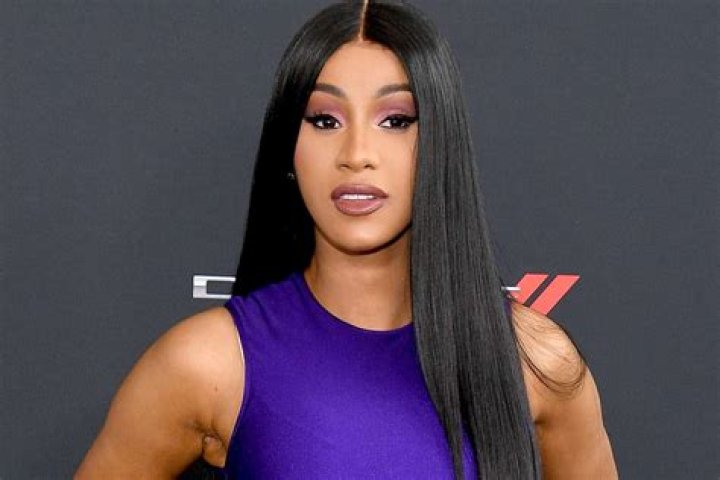 
Bianca Bonnie aka Young B Net Worth – Salary from “LAHH” and Earnings
