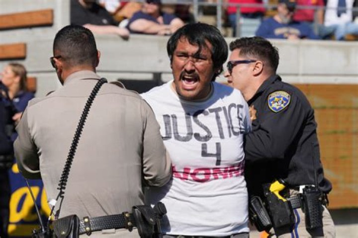 Cal, USC Game Delayed by Midfield Protests Over UC Berkeley Professor Ivonne del Valle