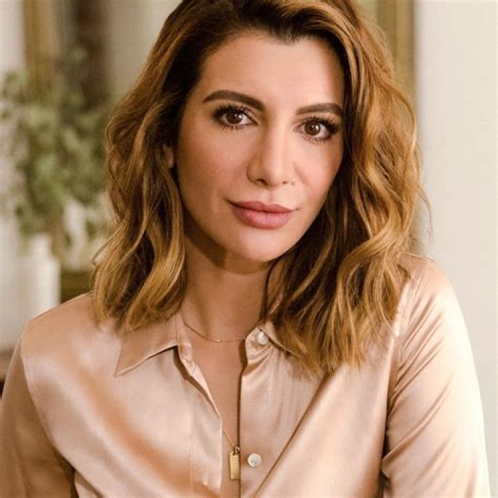 Nasim Pedrad Sexuality: Is She Gay, Lesbian Or Trans? Partner 2023
