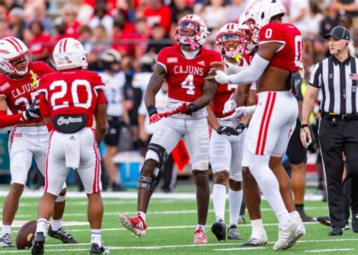 Top Louisville, USC Players Not Playing in Holiday Bowl
